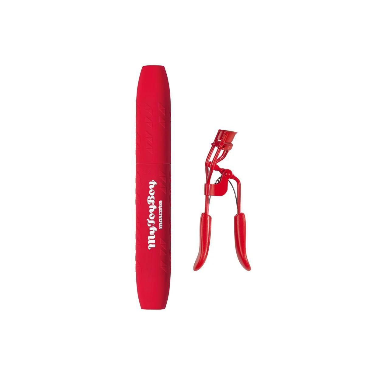 Kit Mytoyboy Mascara + Piegaciglia Rosso Kit mascara e piegaciglia MyToyBoy isolati su sfondo bianco